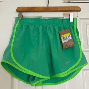 Nike Women's Tempo Pace Running Shorts 2.0 true light green with neon line trim